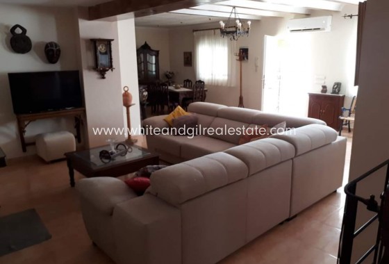 Venta - Chalet / Villa - Villena