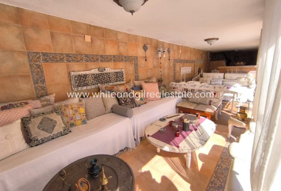 Sale - Villa  - Monovar - Edge of town