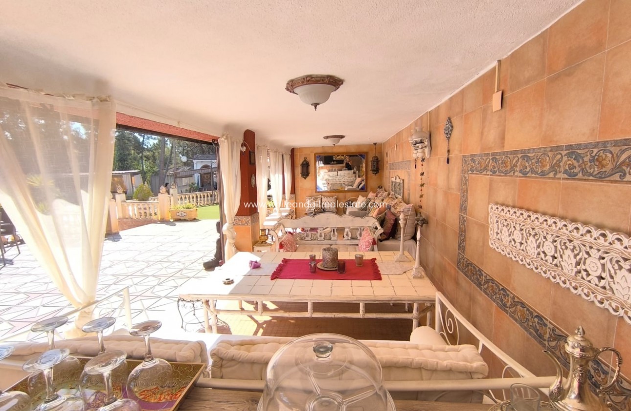 Sale - Villa  - Monovar - Edge of town