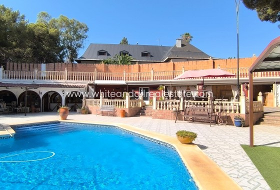 Sale - Villa  - Monovar - Edge of town