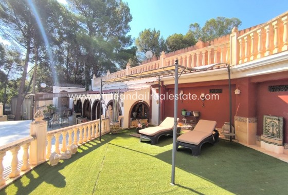 Sale - Villa  - Monovar - Edge of town