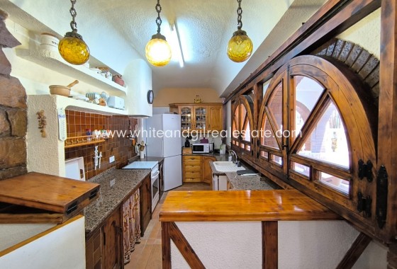 Sale - Villa  - Monovar - Edge of town