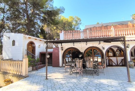 Sale - Villa  - Monovar - Edge of town