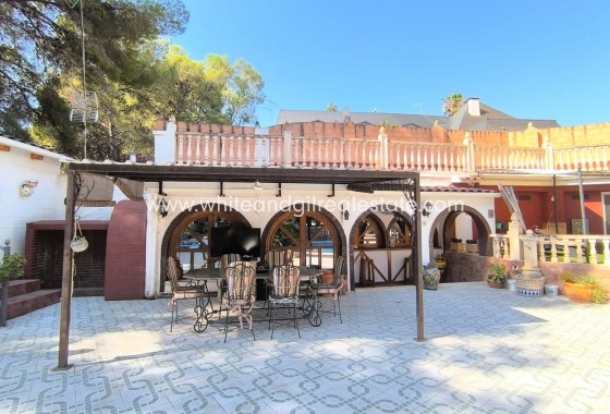 Sale - Villa  - Monovar - Edge of town