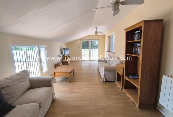 Sale - Villa  - Villena - Rural location