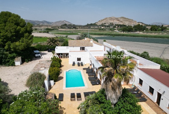 Sale - Villa  - Villena - Rural location