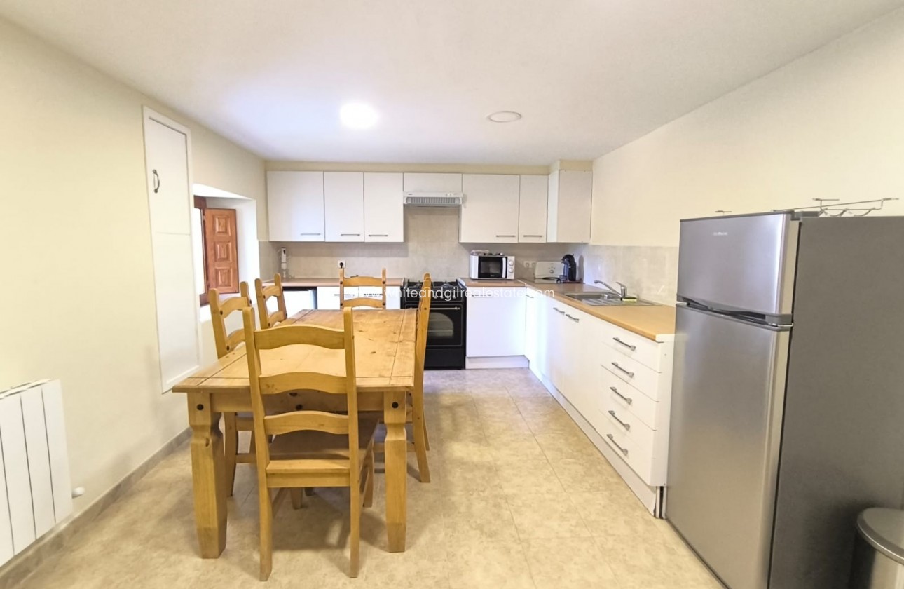 Sale - Villa  - Villena - Rural location