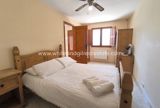 Sale - Villa  - Villena - Rural location