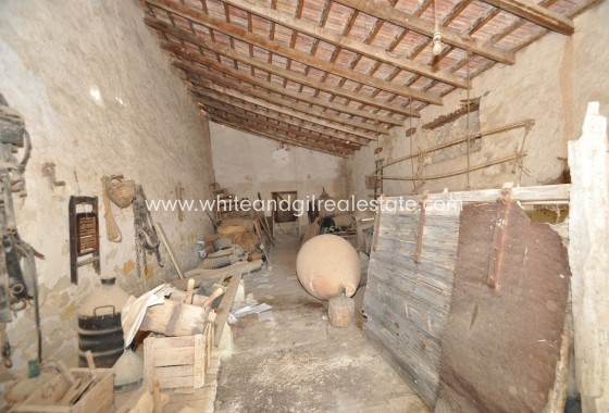 Sale - Country house  - Monovar - Rural location
