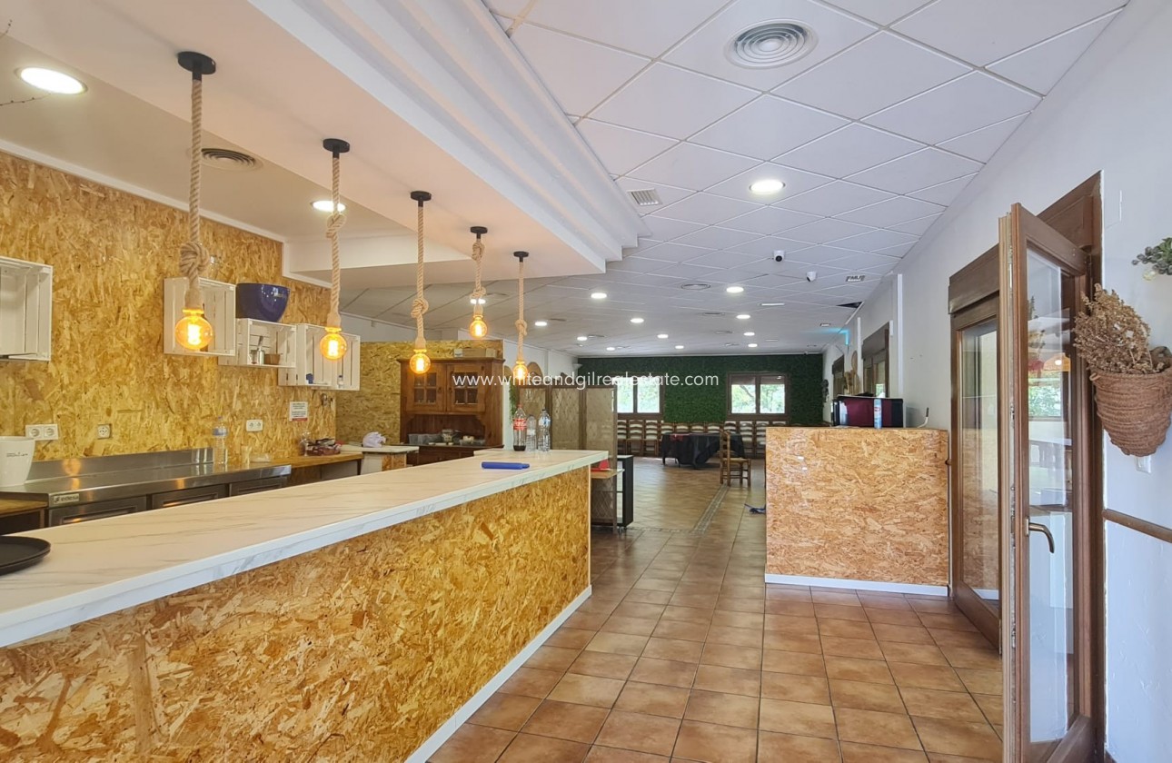 Sale - Villa  - Petrer - Rural location