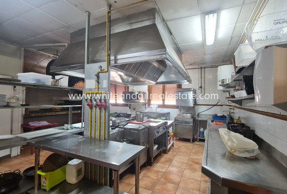 Sale - Villa  - Petrer - Rural location