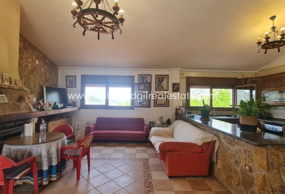 Sale - Villa  - Petrer - Rural location