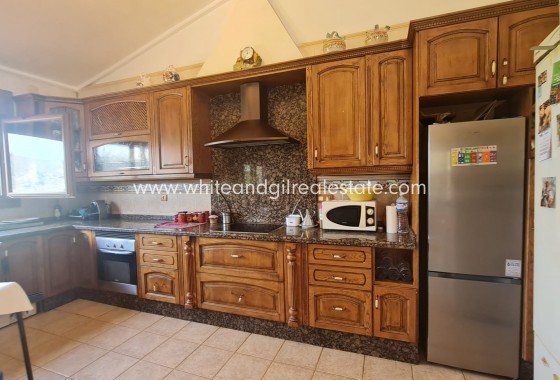 Sale - Villa  - Petrer - Rural location