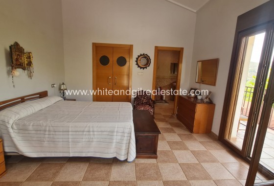 Sale - Villa  - Petrer - Rural location