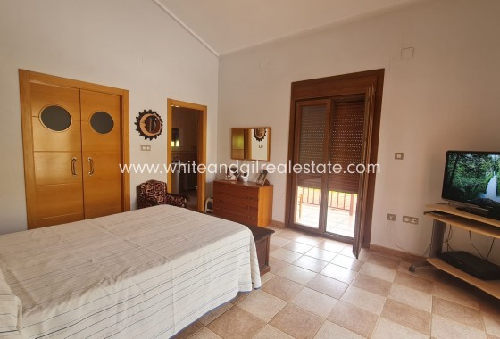 Sale - Villa  - Petrer - Rural location