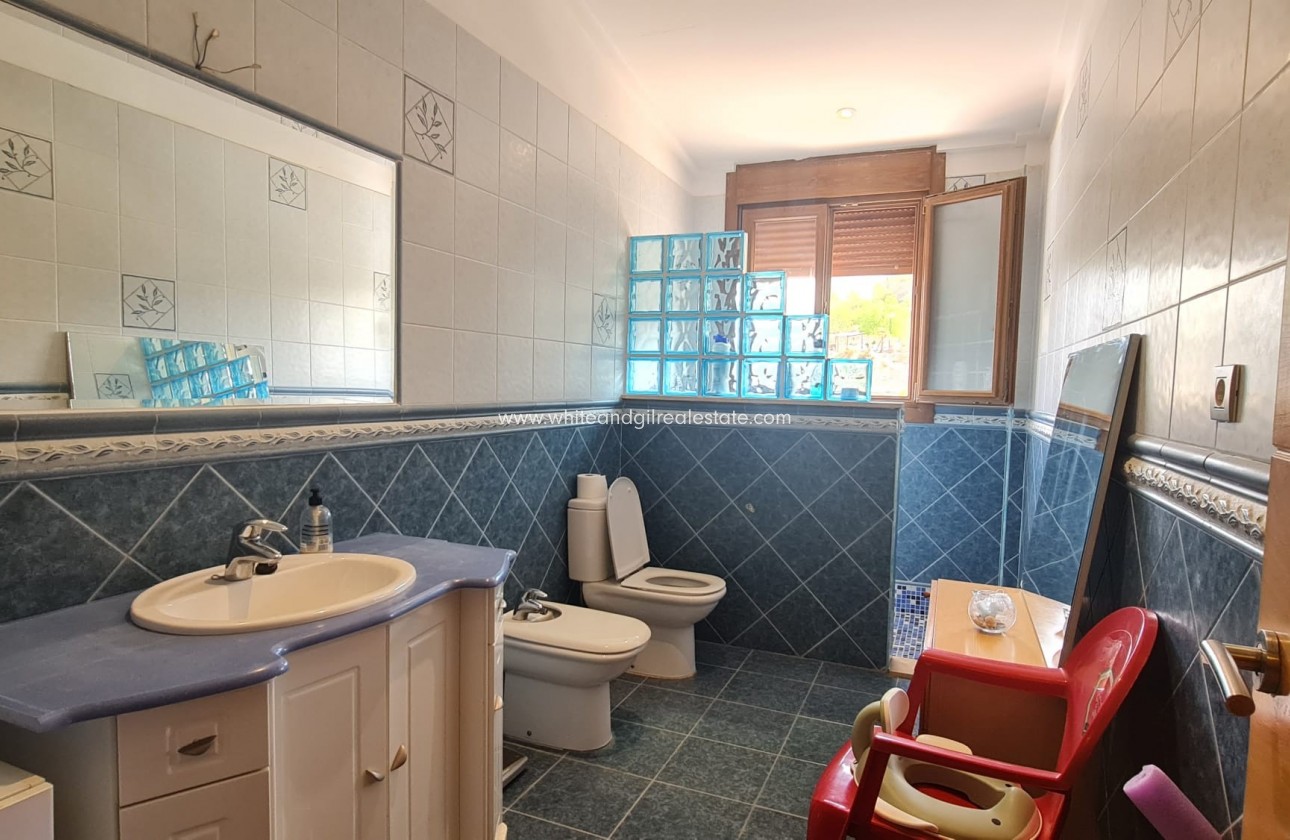 Sale - Villa  - Petrer - Rural location