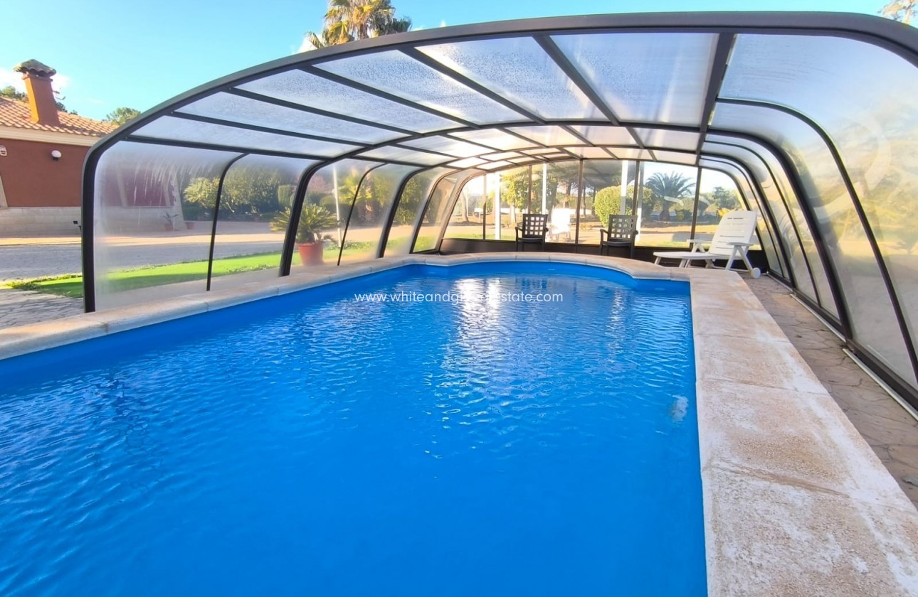 Sale - Villa  - Yecla - Edge of town