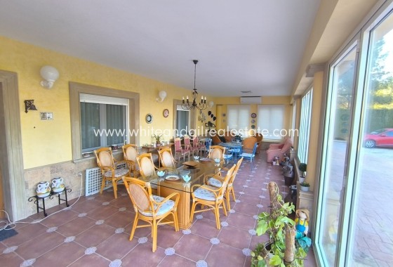 Sale - Villa  - Yecla - Edge of town