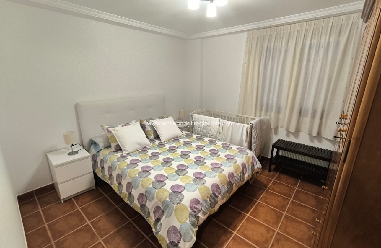 Sale - Villa  - Yecla - Edge of town