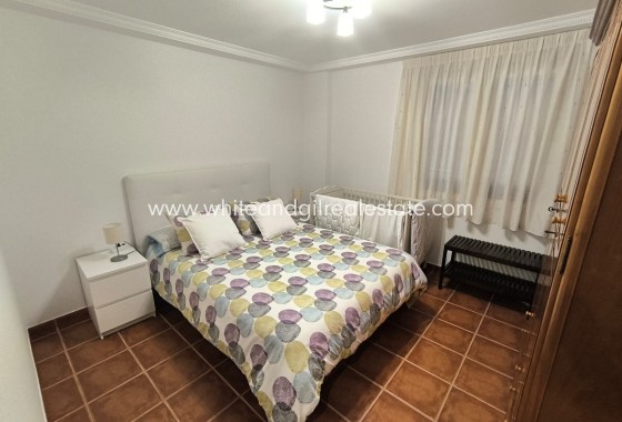 Sale - Villa  - Yecla - Edge of town