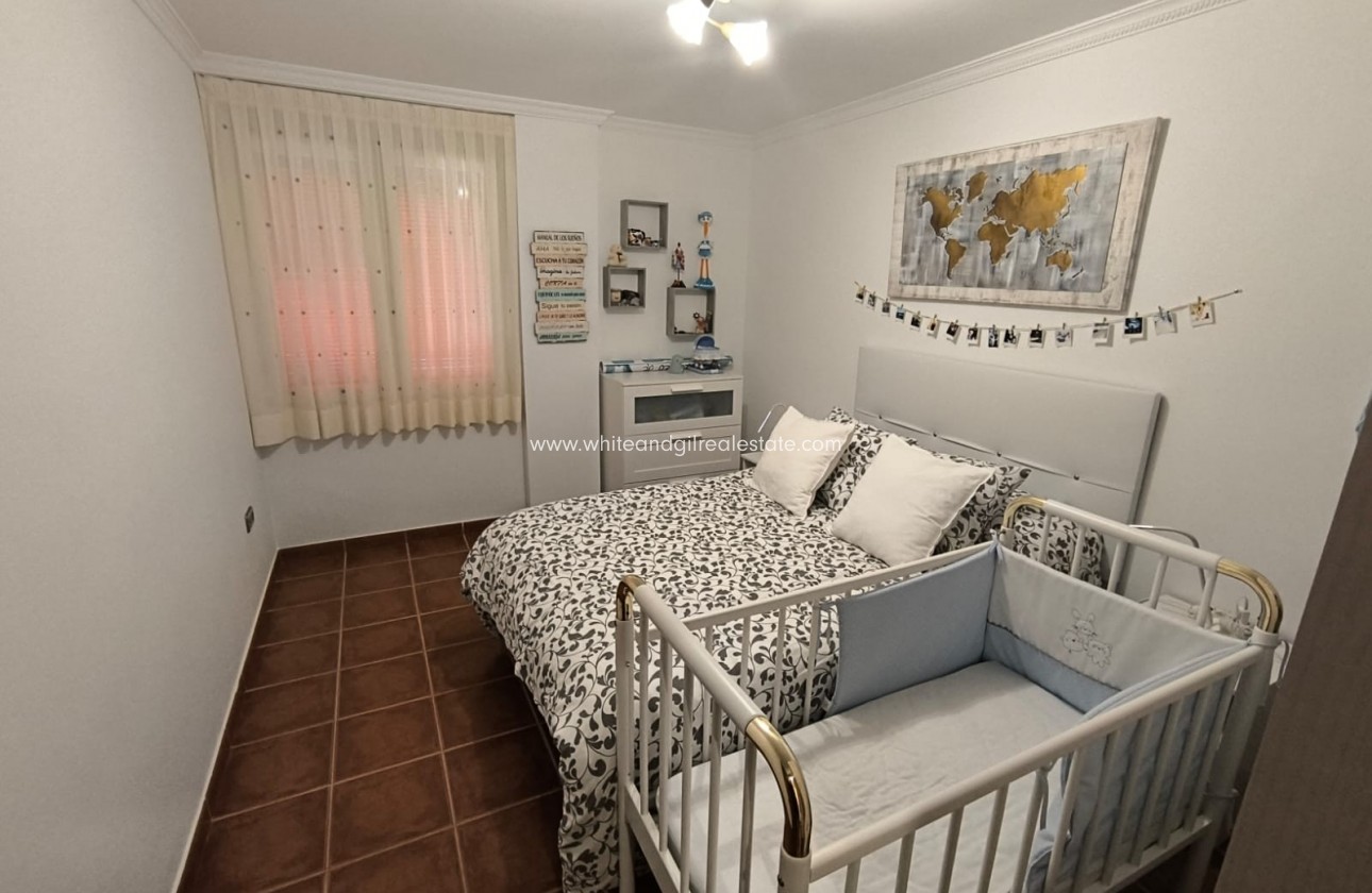 Sale - Villa  - Yecla - Edge of town