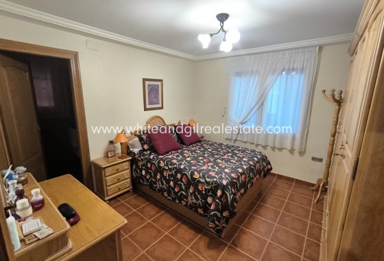 Sale - Villa  - Yecla - Edge of town