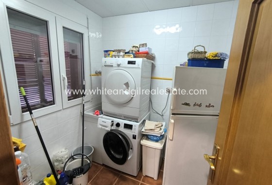 Sale - Villa  - Yecla - Edge of town