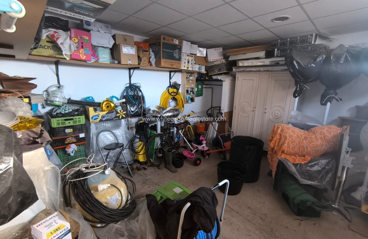 Sale - Villa  - Yecla - Edge of town