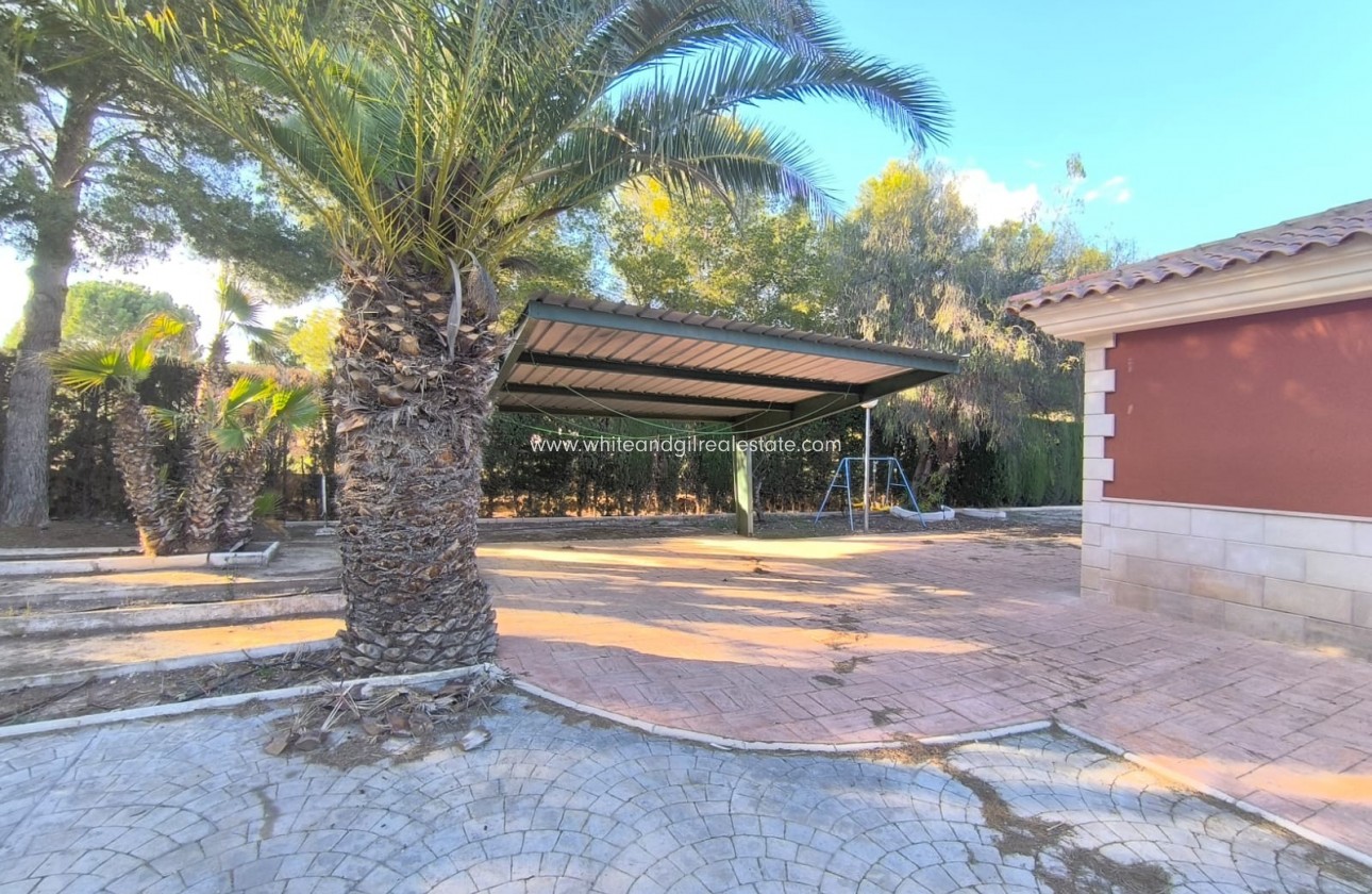 Sale - Villa  - Yecla - Edge of town