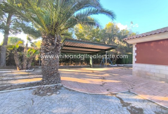 Sale - Villa  - Yecla - Edge of town