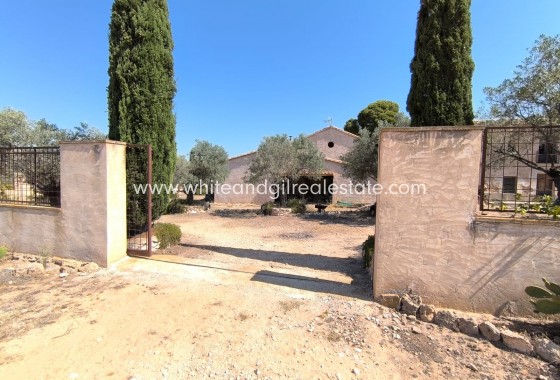 Sale - Country house  - Villena - Rural location