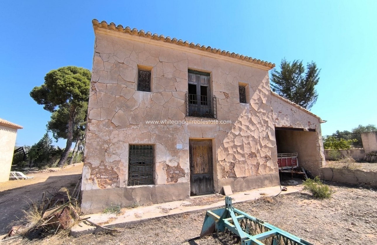 Sale - Country house  - Villena - Rural location