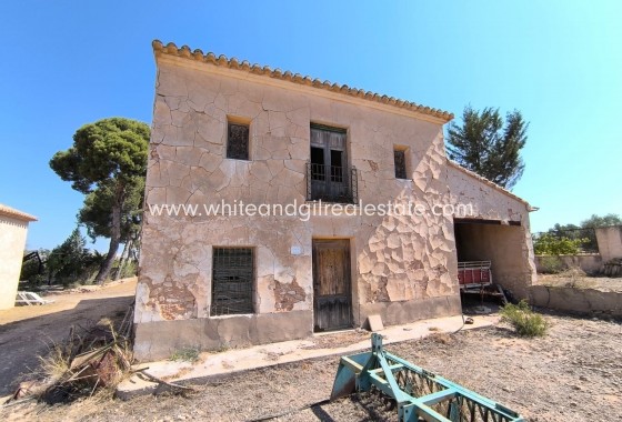 Sale - Country house  - Villena - Rural location