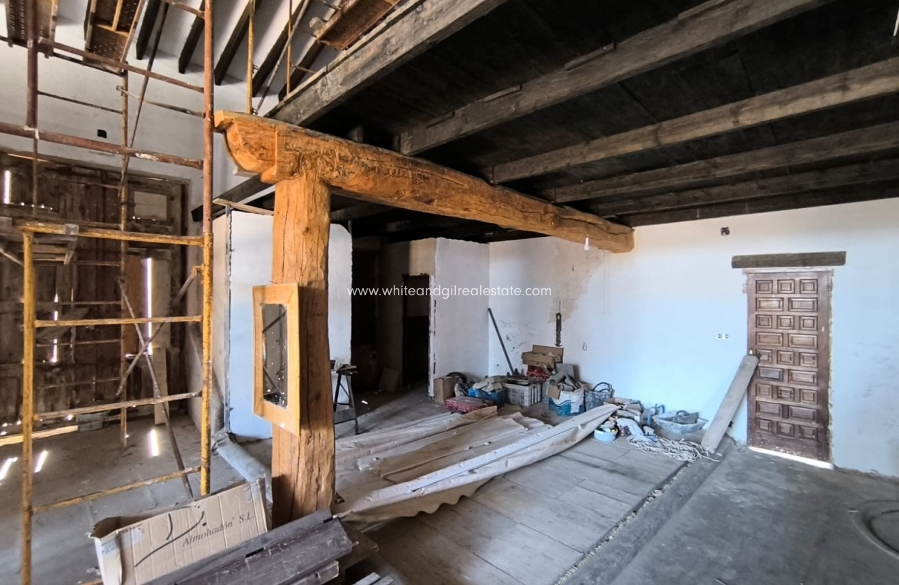 Sale - Country house  - Villena - Rural location