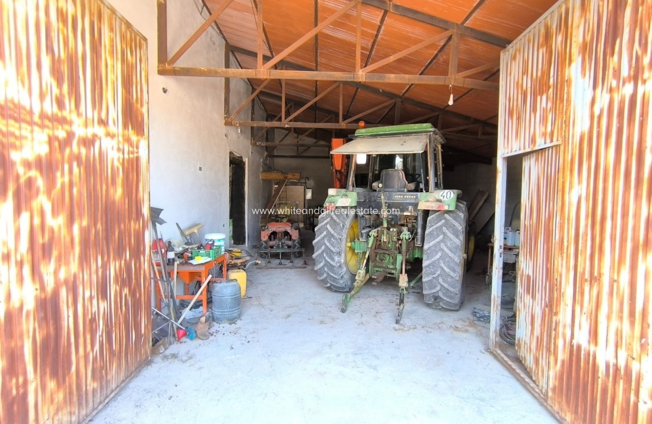 Sale - Country house  - Villena - Rural location