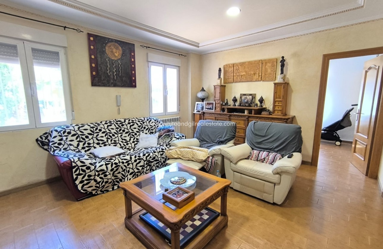 Sale - Villa  - Yecla - Edge of town