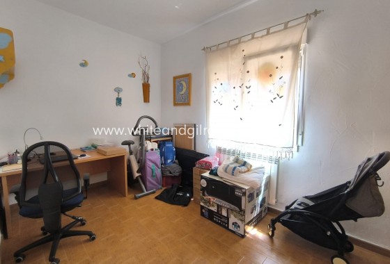 Sale - Villa  - Yecla - Edge of town