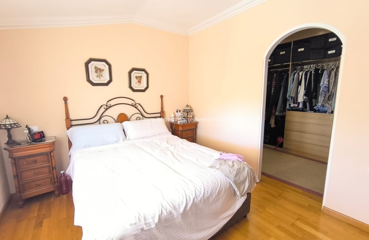 Sale - Villa  - Yecla - Edge of town