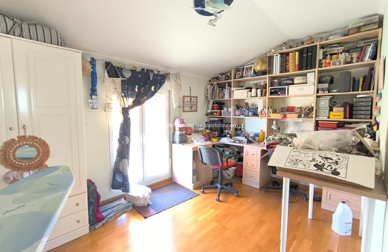 Sale - Villa  - Yecla - Edge of town