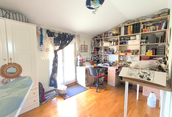 Sale - Villa  - Yecla - Edge of town