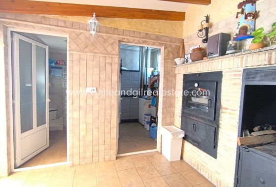 Sale - Villa  - Yecla - Edge of town