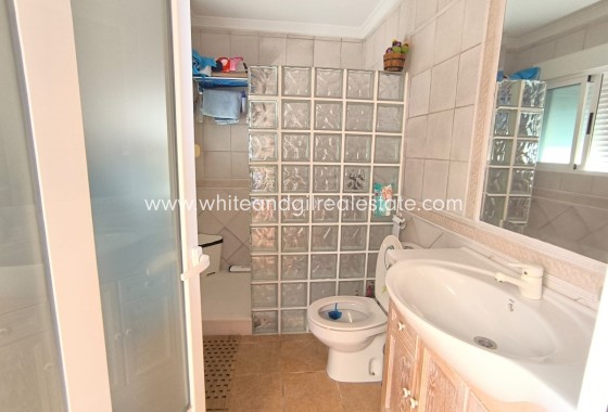 Sale - Villa  - Yecla - Edge of town