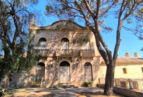 Sale - Country house  - Monovar - Rural location