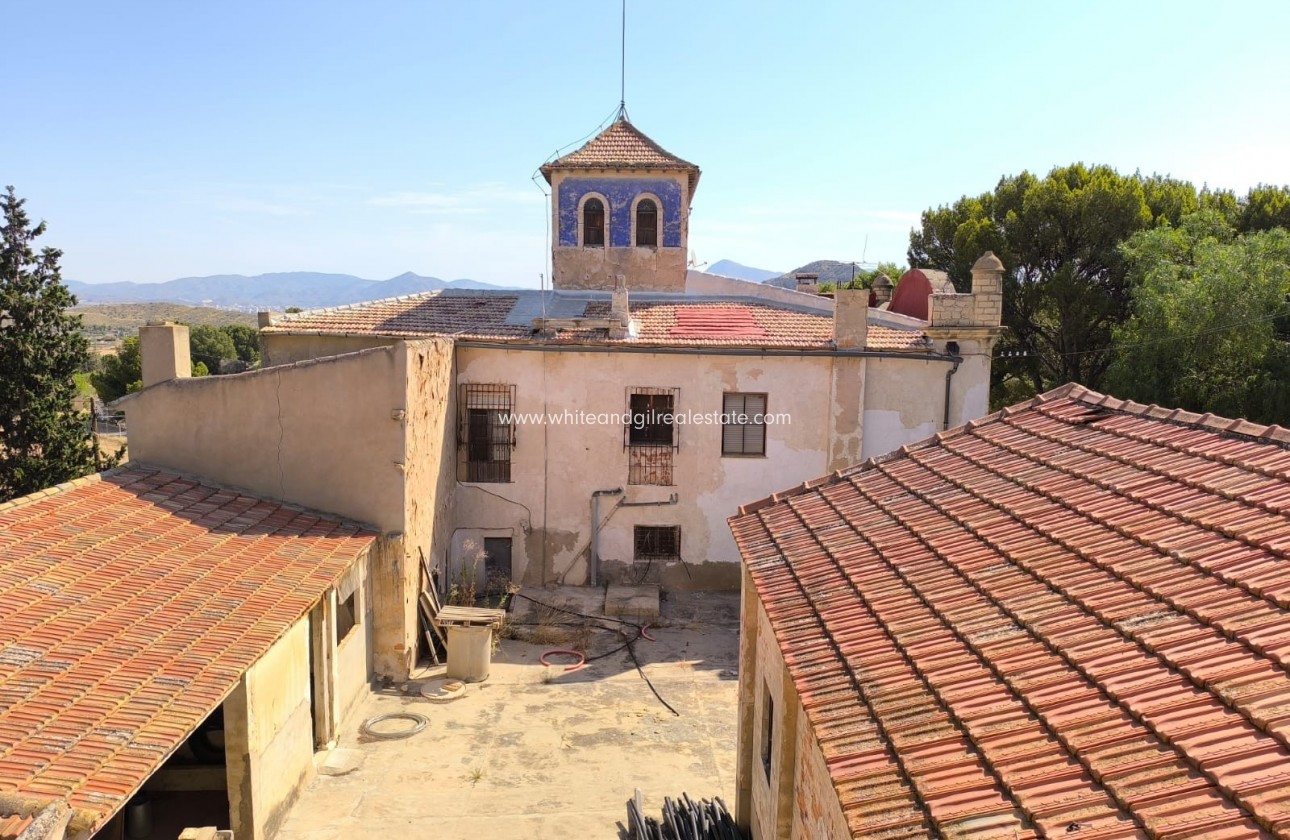 Sale - Country house  - Monovar - Rural location