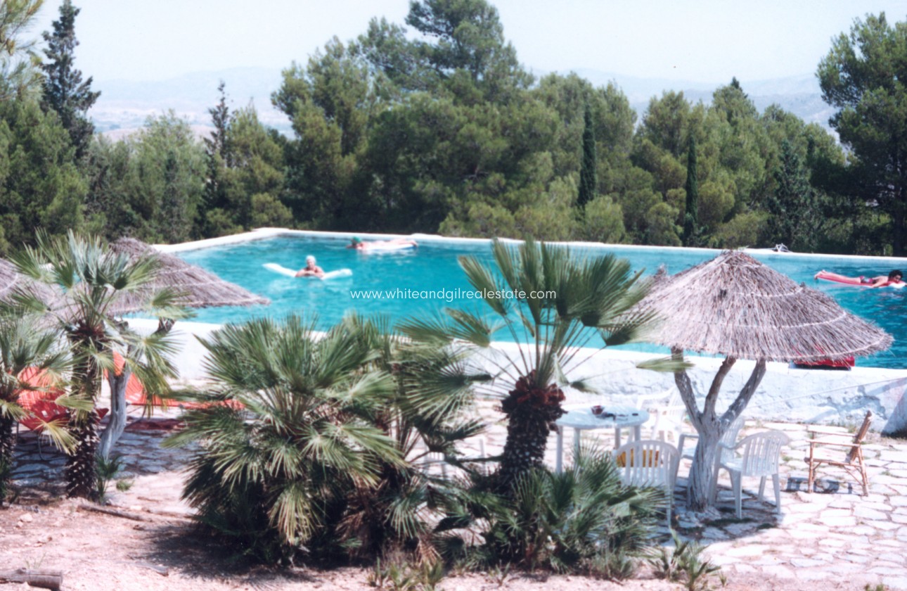 Sale - Country house  - Monovar - Rural location