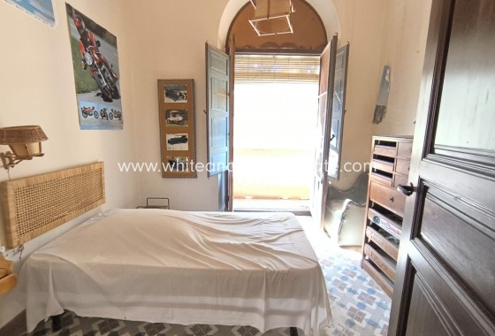 Sale - Country house  - Monovar - Rural location