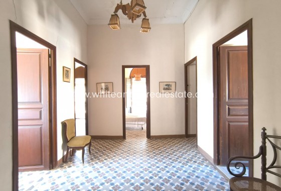 Sale - Country house  - Monovar - Rural location