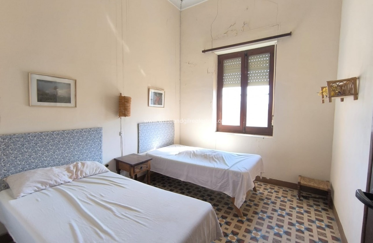 Sale - Country house  - Monovar - Rural location