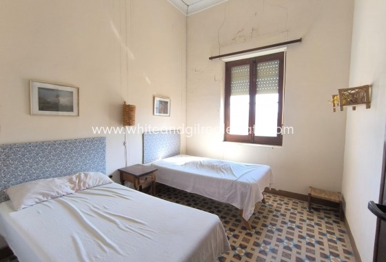 Sale - Country house  - Monovar - Rural location