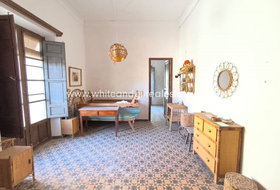 Sale - Country house  - Monovar - Rural location